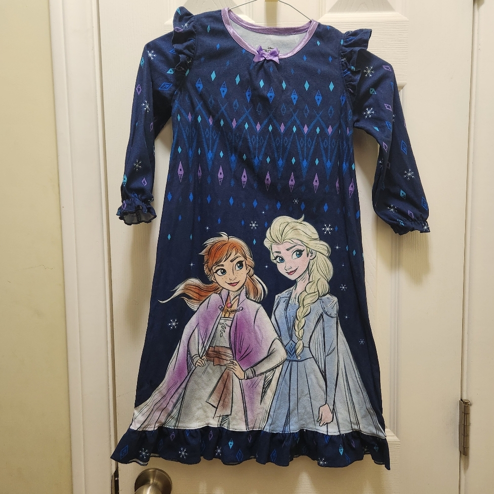 3 Disney Gowns & 1 Bluey Gown, Size 4, Total 3 Gowns - Picture 13 of 16